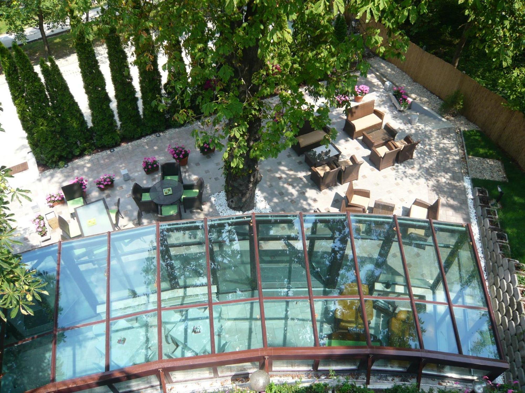 Hotel Bobbio Budapest Bagian luar foto