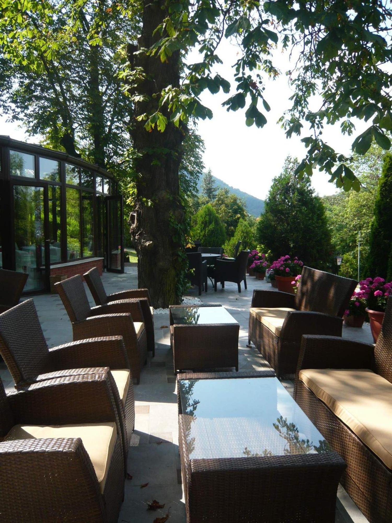 Hotel Bobbio Budapest Bagian luar foto