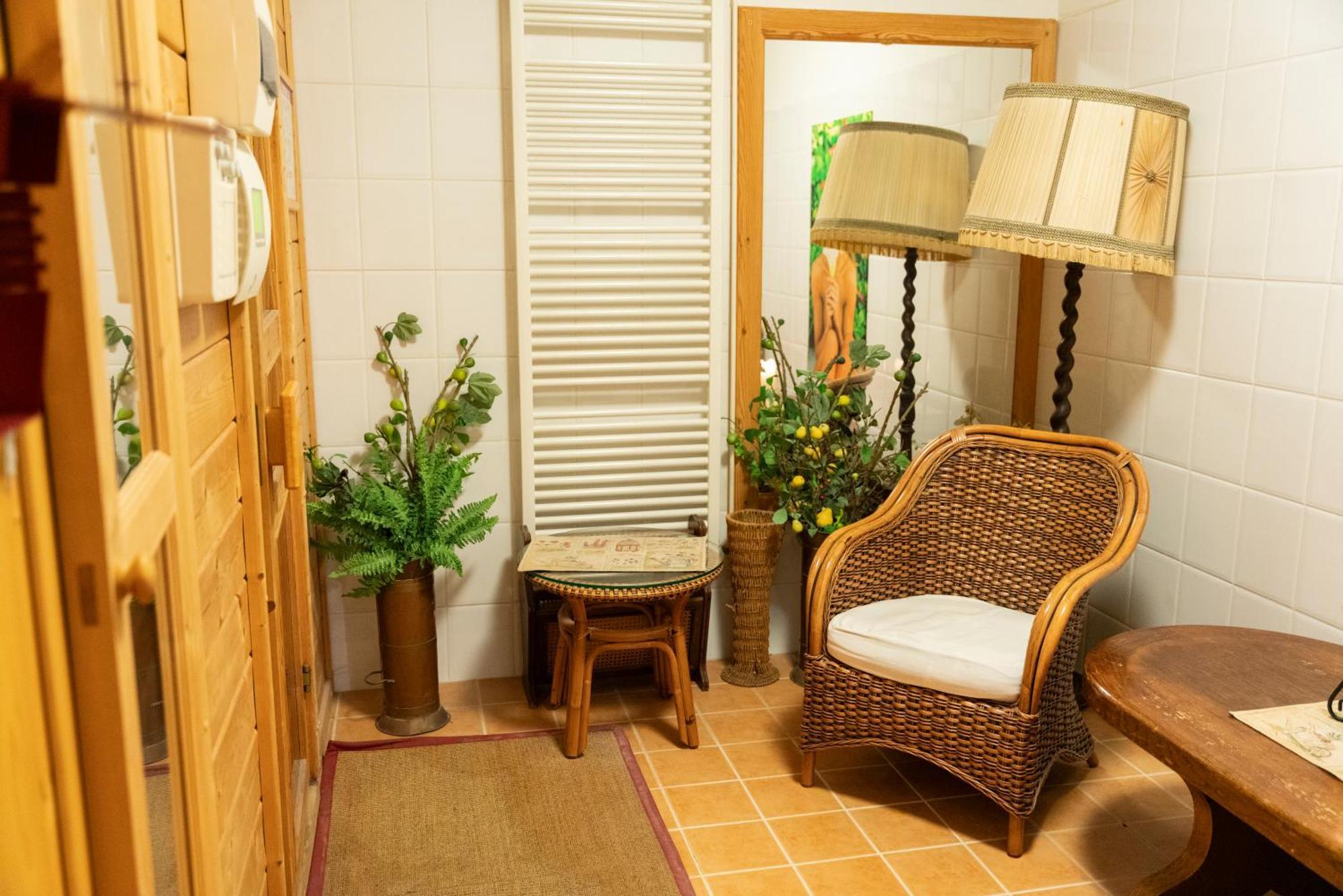 Hotel Bobbio Budapest Bagian luar foto