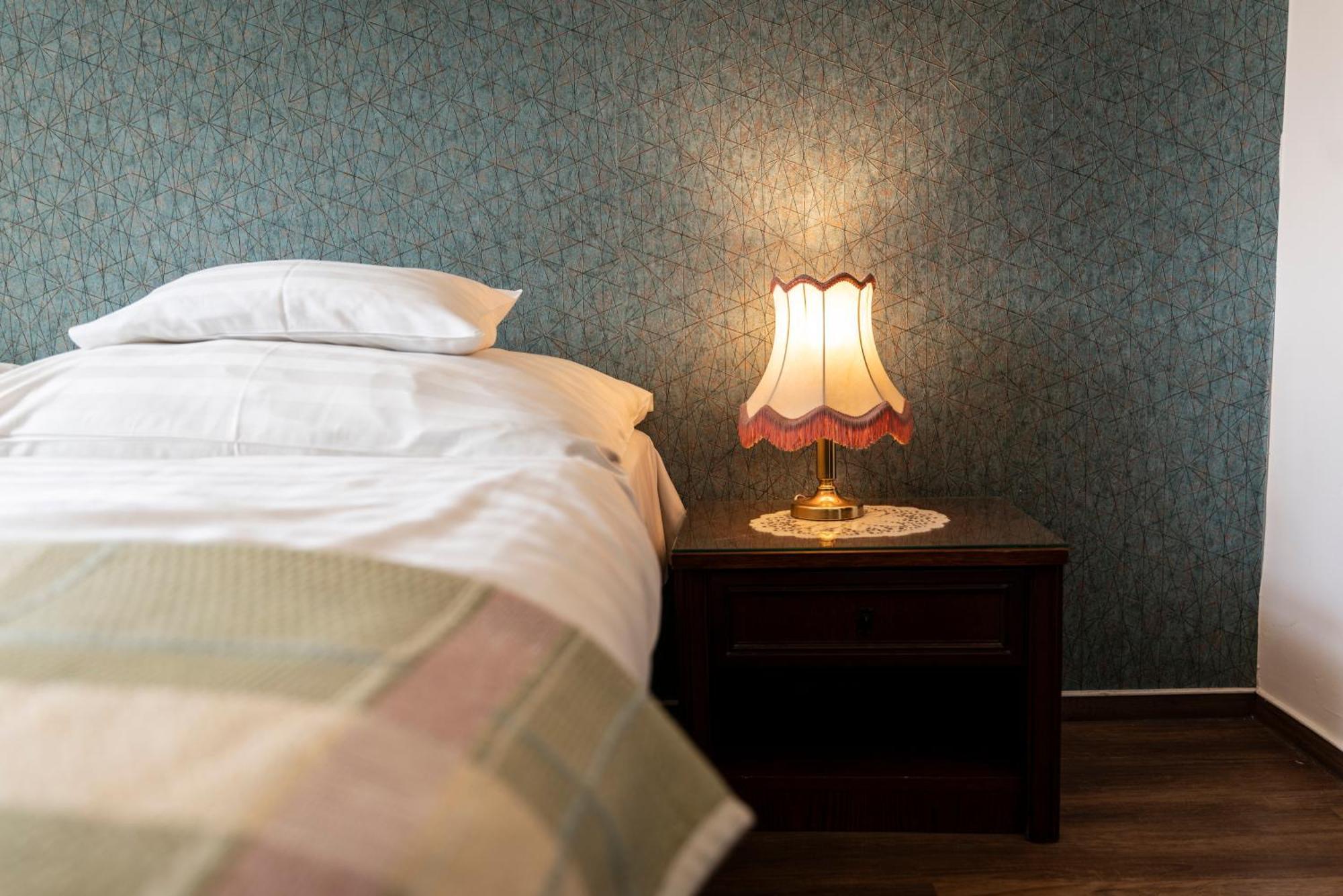 Hotel Bobbio Budapest Bagian luar foto