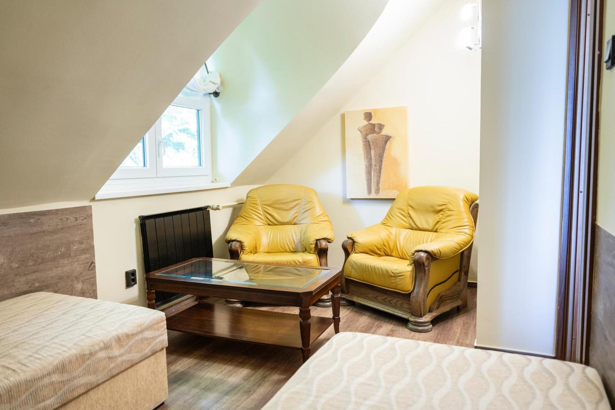 Hotel Bobbio Budapest Bagian luar foto
