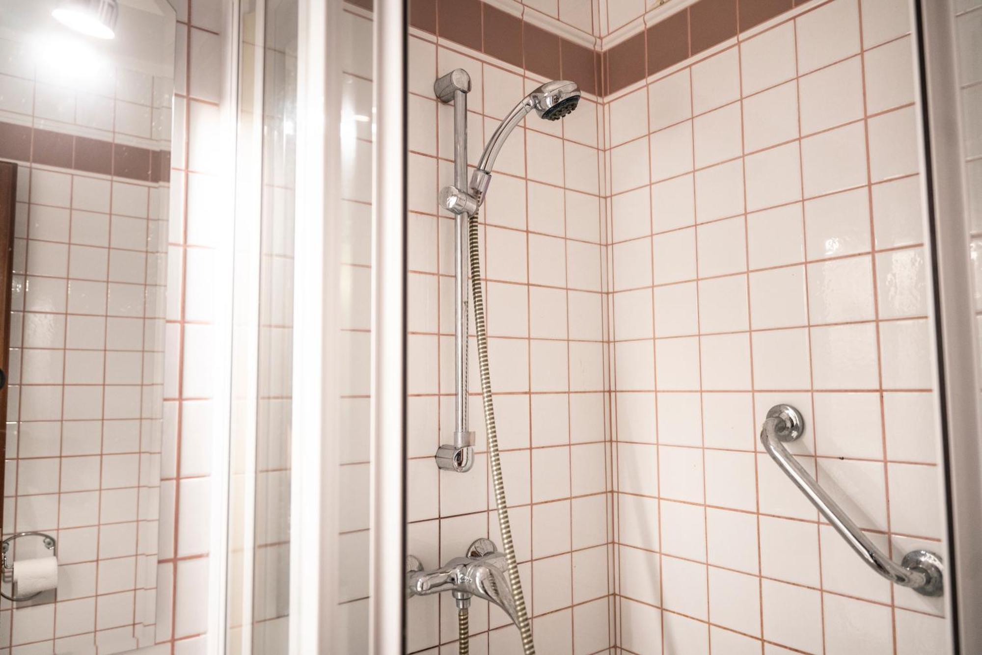 Hotel Bobbio Budapest Bagian luar foto