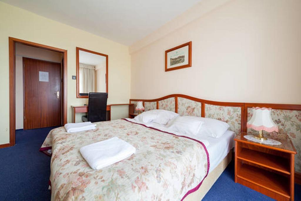 Hotel Bobbio Budapest Bagian luar foto