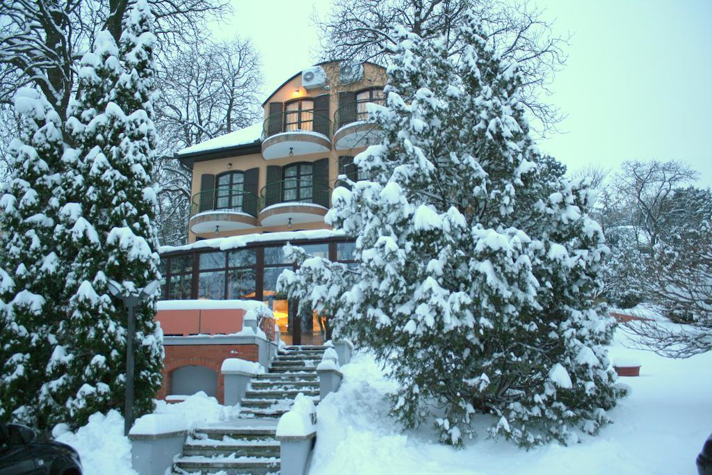 Hotel Bobbio Budapest Bagian luar foto