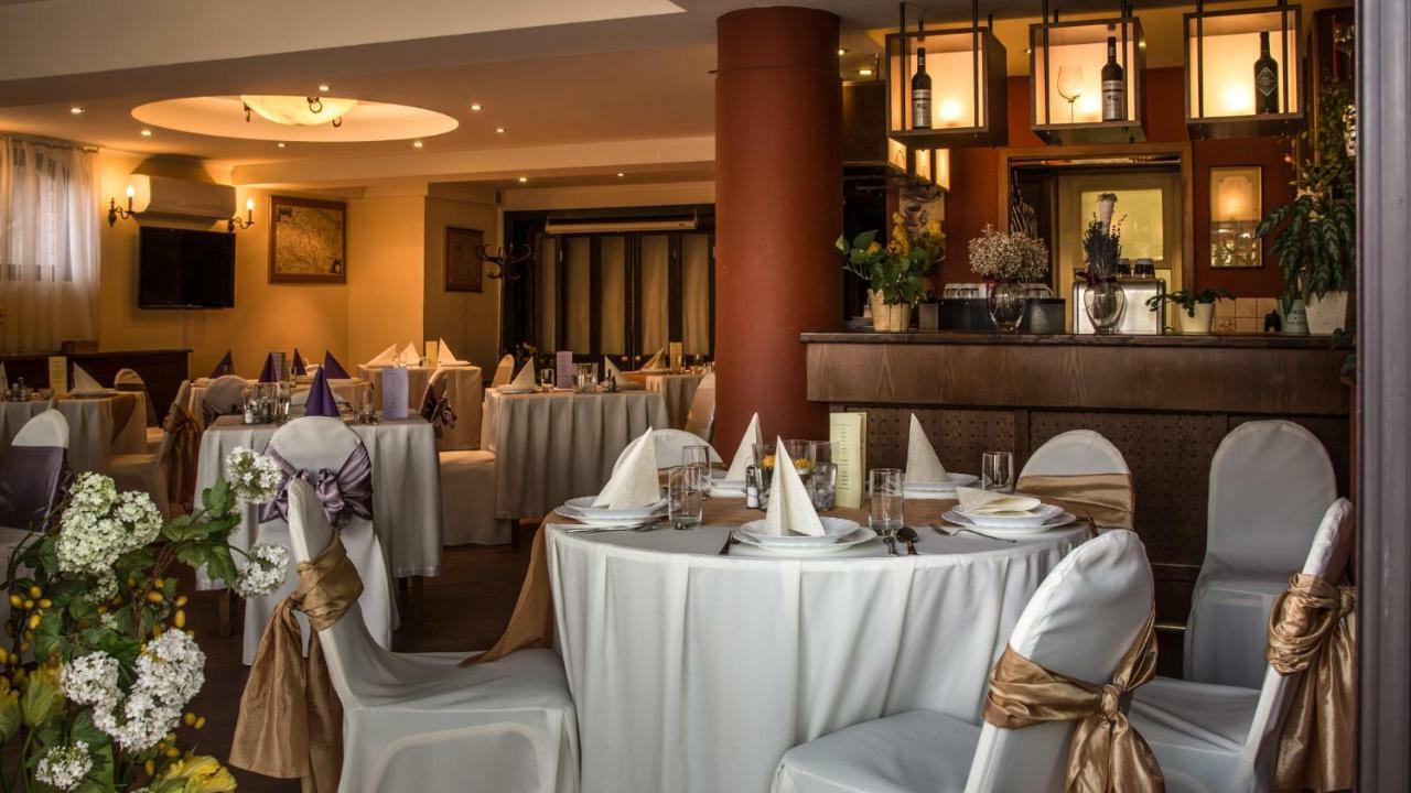 Hotel Bobbio Budapest Bagian luar foto